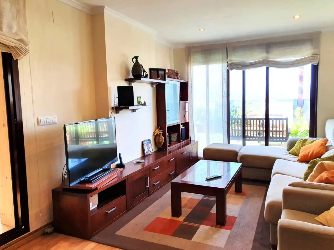 Sala d'estar de Àtic de lloguer en Riba-roja de Túria amb Aire condicionat, Calefacció i Parquet