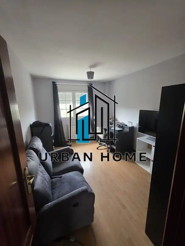 Wohnzimmer von Einfamilien-Reihenhaus zum Verkauf in Chozas de Abajo mit Heizung und Abstellraum