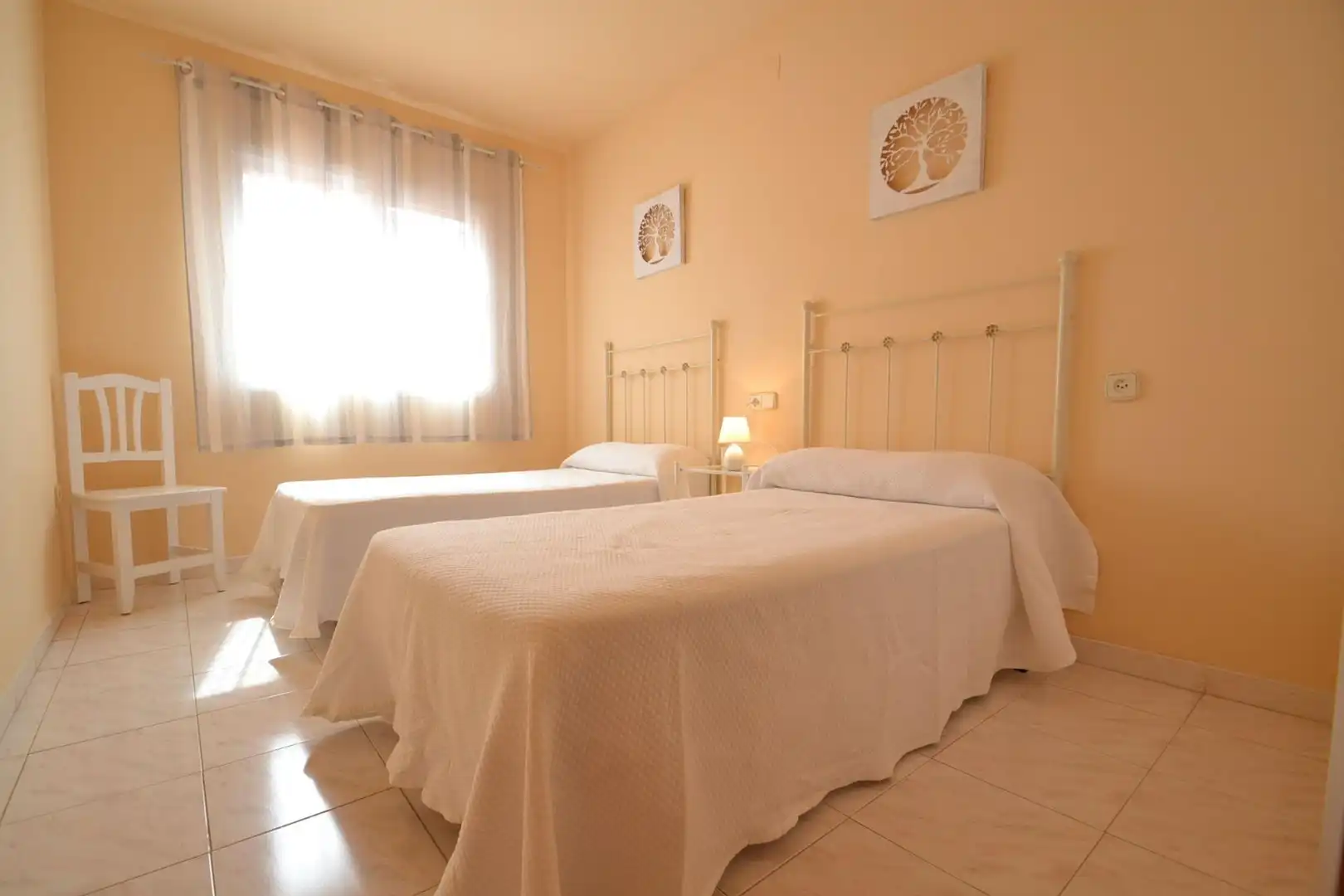 Habitación de Casa o chalet en venta en Deltebre con Aire acondicionado, Jardín privado y Terraza