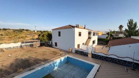 CHALET REFORMADO CON PISCINA EN PROSERPINA