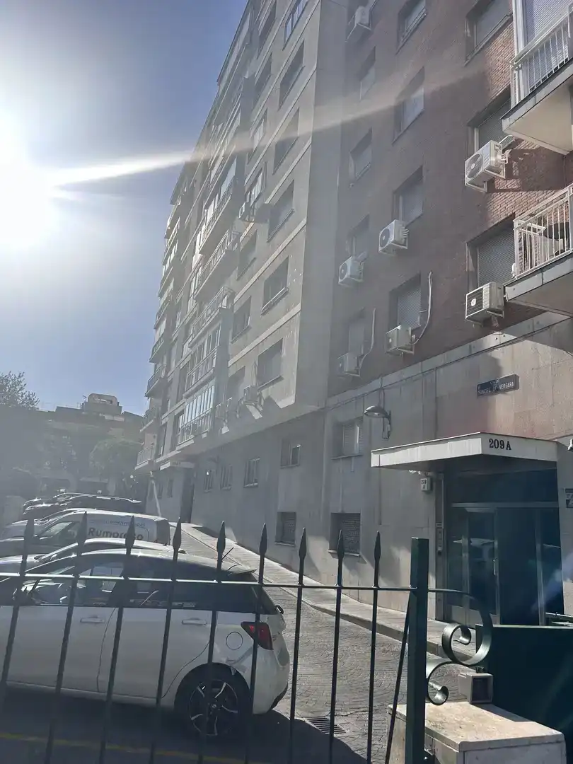 Vista exterior de Pis en venda en  Madrid Capital amb Aire condicionat i Balcó