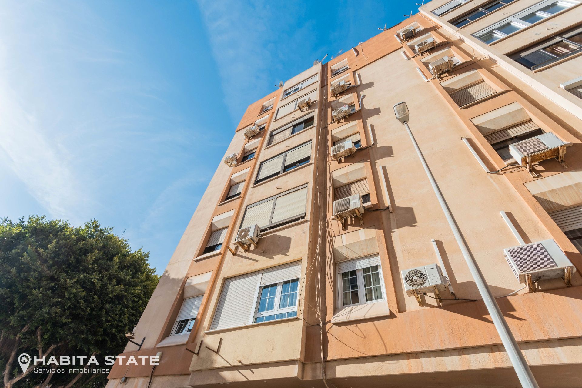 Exterior view of Flat for sale in  Almería Capital  with Air Conditioner and Furnished