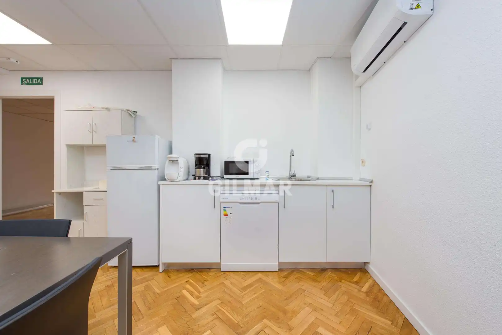 Küche von Büro zum Verkauf in Madrid mit Heizung