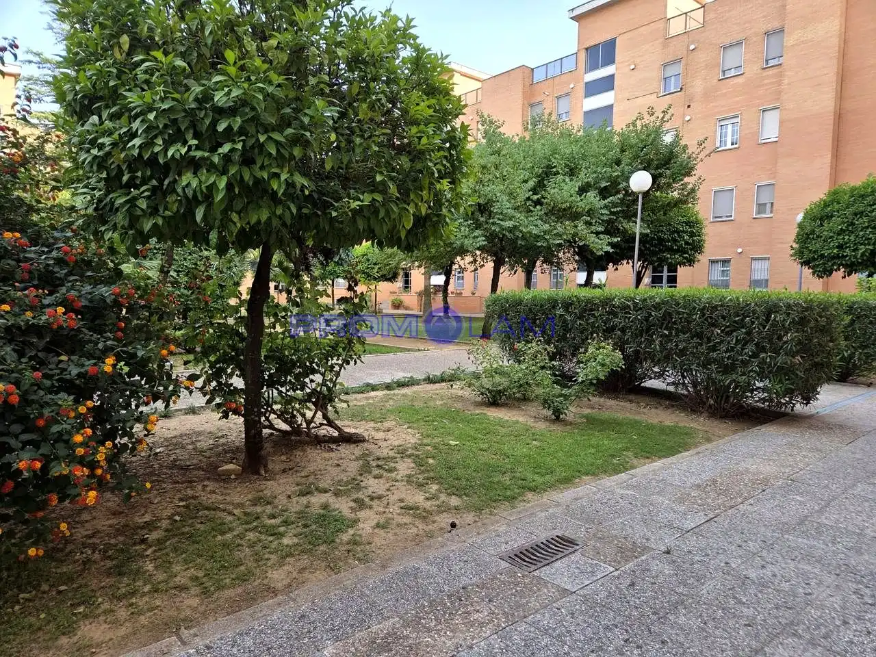 Jardín de Piso en venta en Mairena del Aljarafe con Aire acondicionado y Terraza