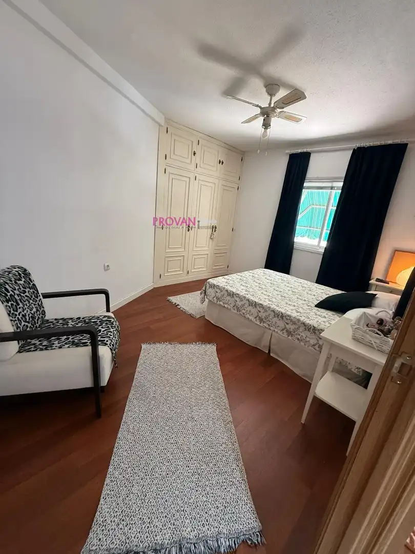 Schlafzimmer von Wohnung zum Verkauf in Madrid mit Klimaanlage, Terrasse und Möbliert