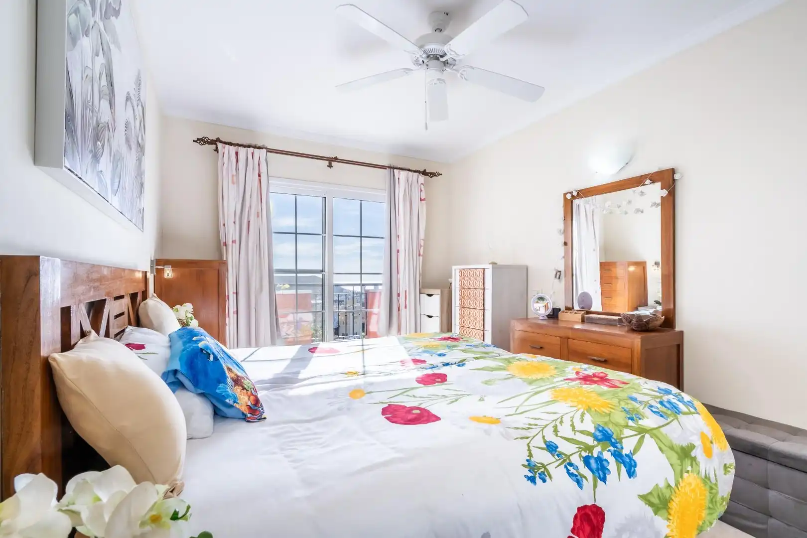 Dormitori de Apartament de lloguer en Arona amb Jardí privat, Terrassa i Moblat