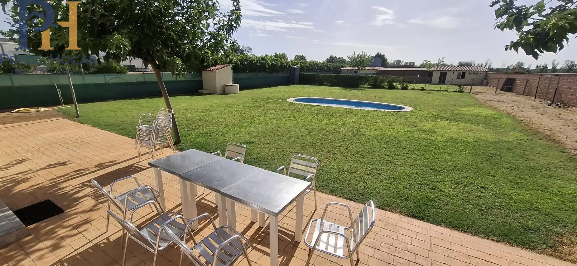 Houses for sale in Calle Calle Moscatel, Pepino