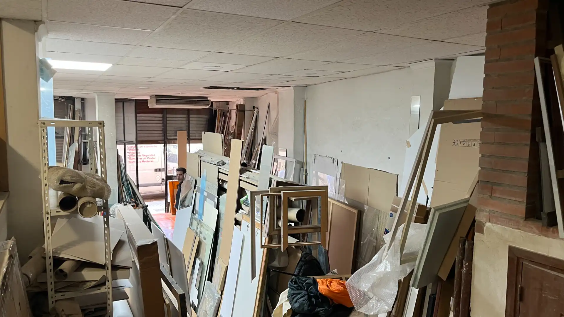 Commercial properties for sale in Valencia  with Air Conditioner