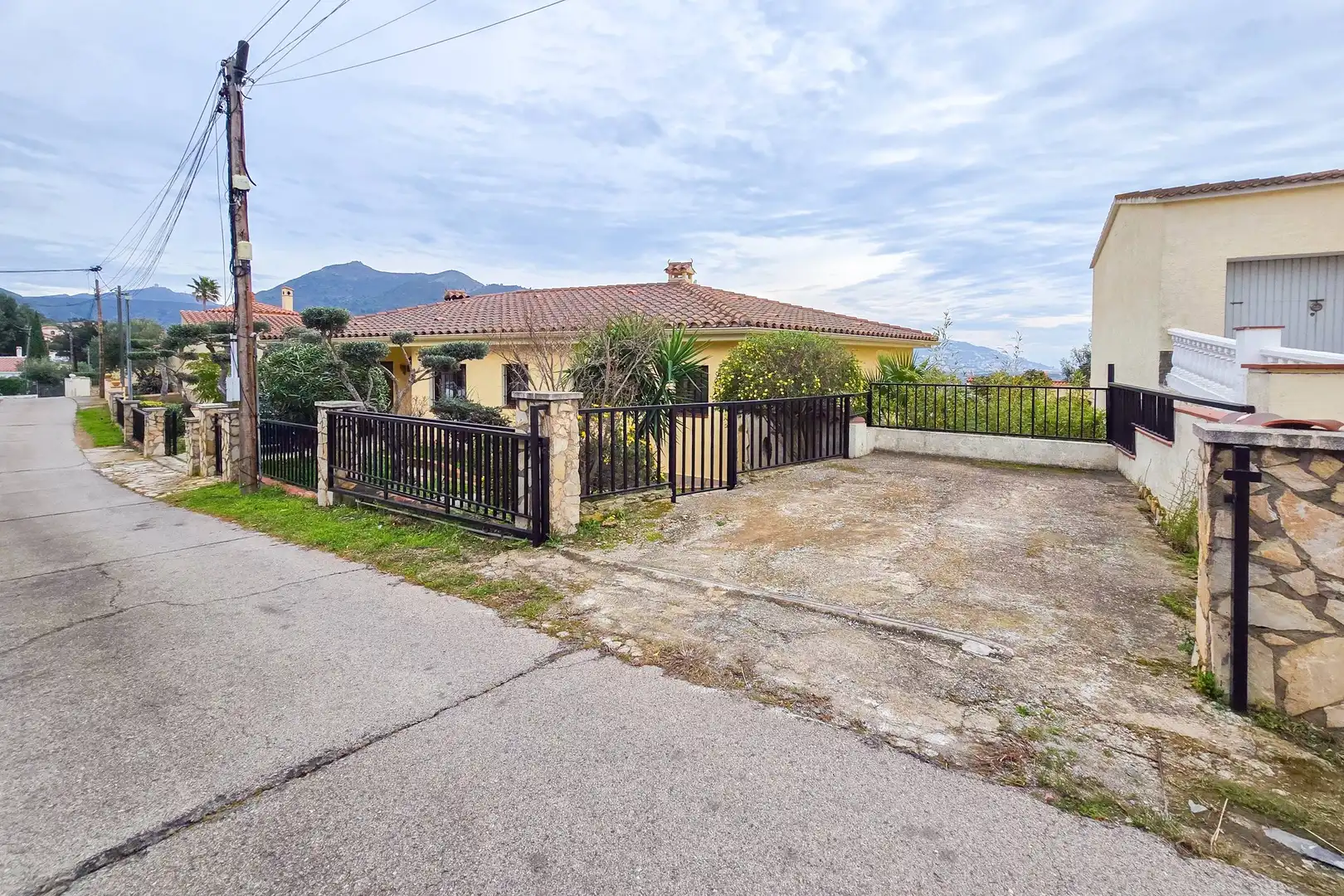 Exterior view of Houses for sale in Roses  with Private garden, Terrace and Swimming Pool