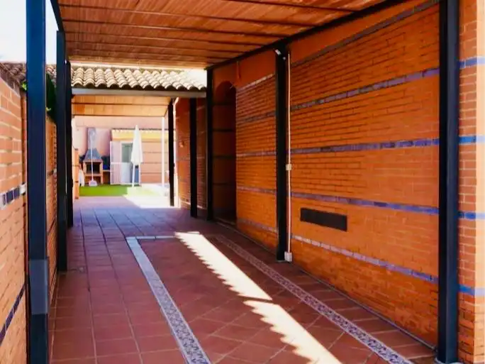 Terrassa de Casa o xalet de lloguer en Mairena del Aljarafe amb Aire condicionat, Jardí privat i Piscina