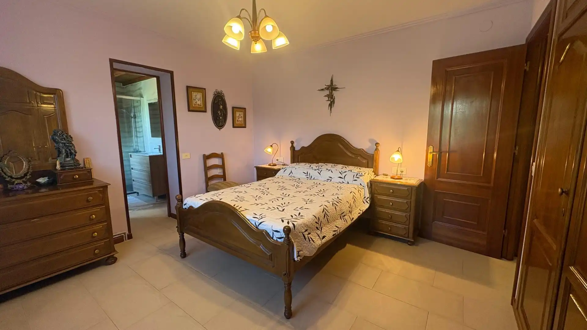 Dormitori de Casa o xalet en venda en Mugardos amb Calefacció