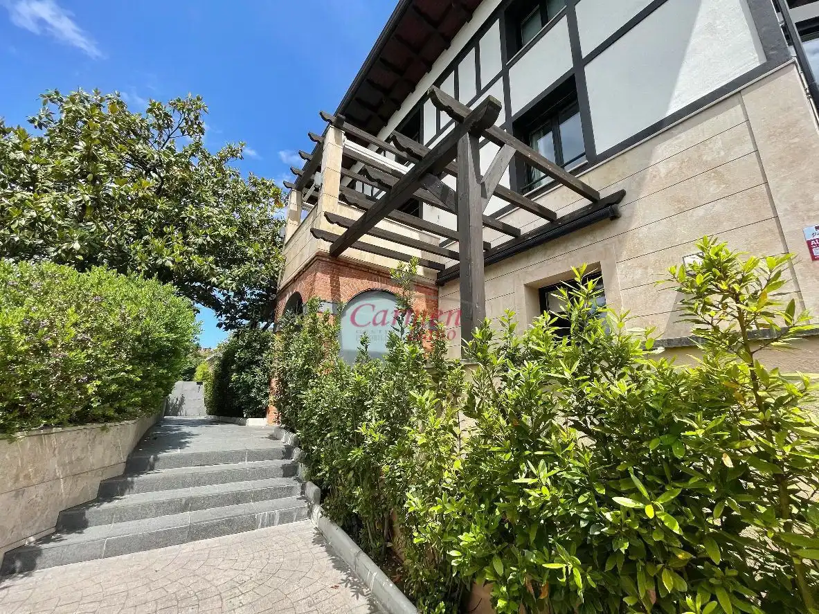 Vista exterior de Dúplex en venta en Getxo  con Trastero, Internet y Piscina comunitaria