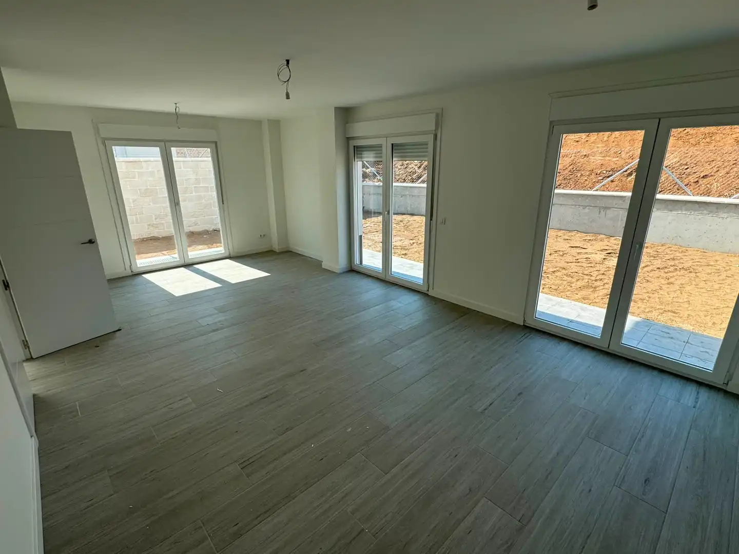 Sala d'estar de Casa o xalet en venda en Villares de la Reina amb Aire condicionat, Calefacció i Jardí privat