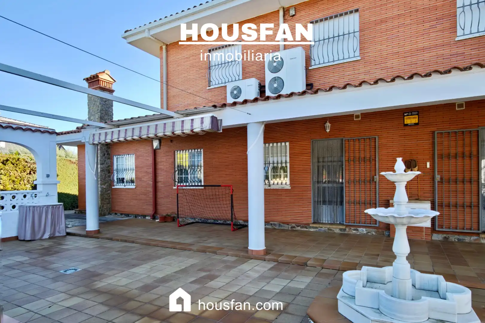 Exterior view of Houses for sale in Cáceres  with Air Conditioner, Heating and Private garden