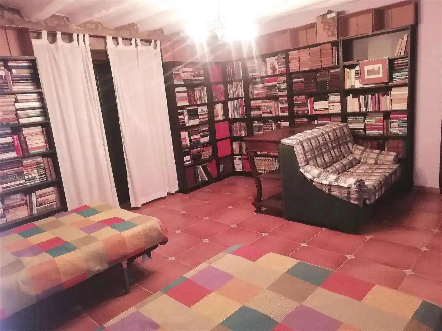 Sala d'estar de Casa adosada en venda en Aras amb Parquet, Traster i Forn