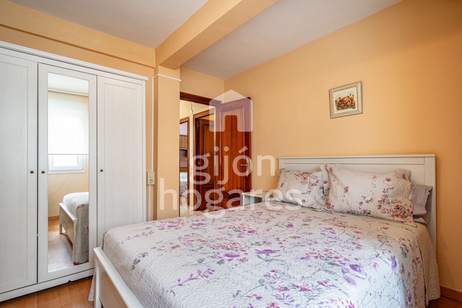 Habitación de Piso en venta en Gijón  con Calefacción, Terraza y Trastero