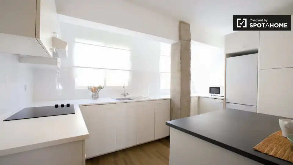 Cocina de Piso de alquiler en Valencia con Aire acondicionado, Calefacción y Amueblado