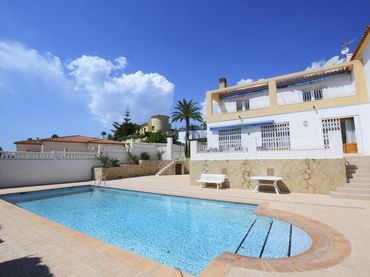 House with pool for sale in Marisol Park - Ortembach - Los Almendros