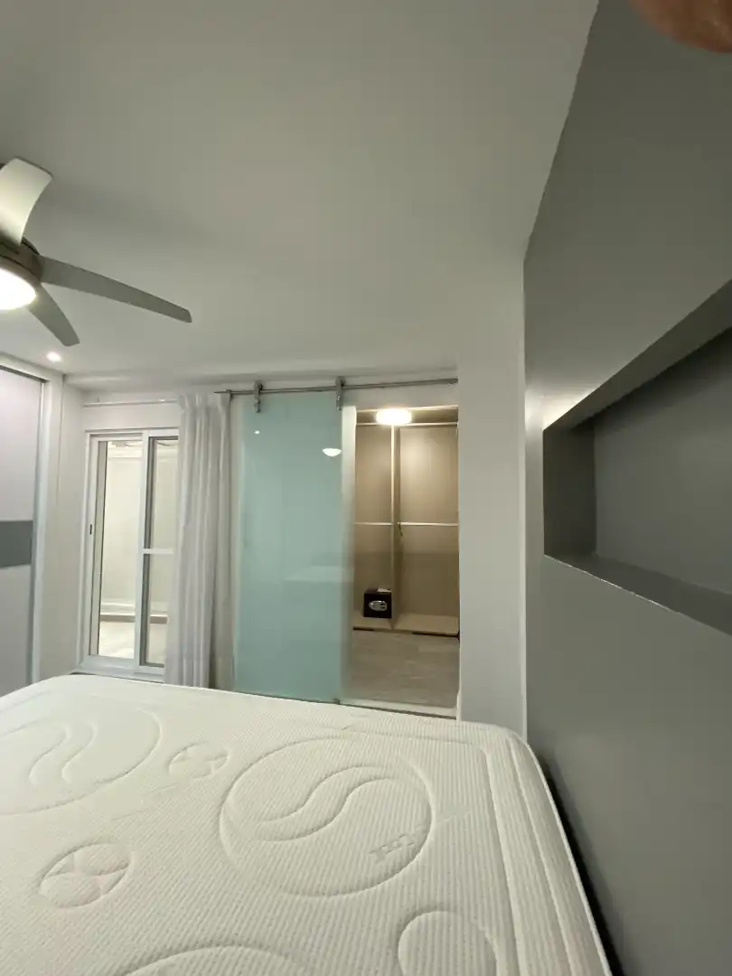 Schlafzimmer von Wohnungen zur Miete in Valencia mit Klimaanlage, Heizung und Möbliert