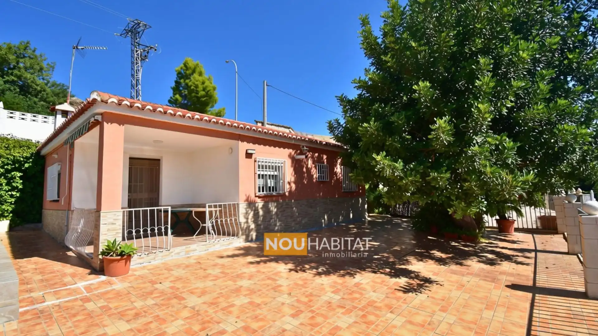 Villa mit Pool zur Miete in Montroi / Montroy, imagen 3