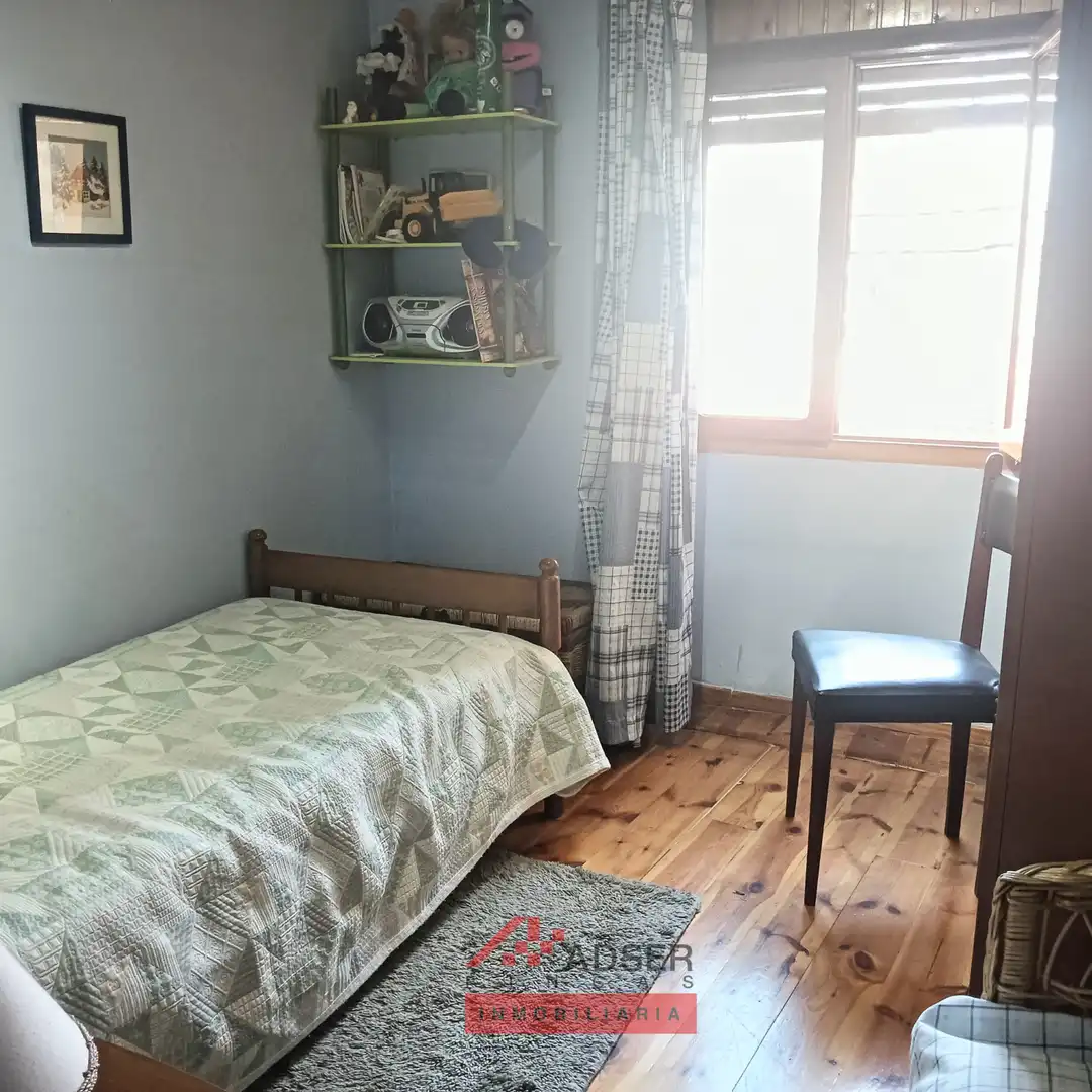 Dormitori de Casa o xalet en venda en Villoslada de Cameros amb Calefacció i Moblat