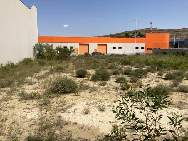 Terreno industrial en Venta en Calle FRAGUA en Pedanías Este