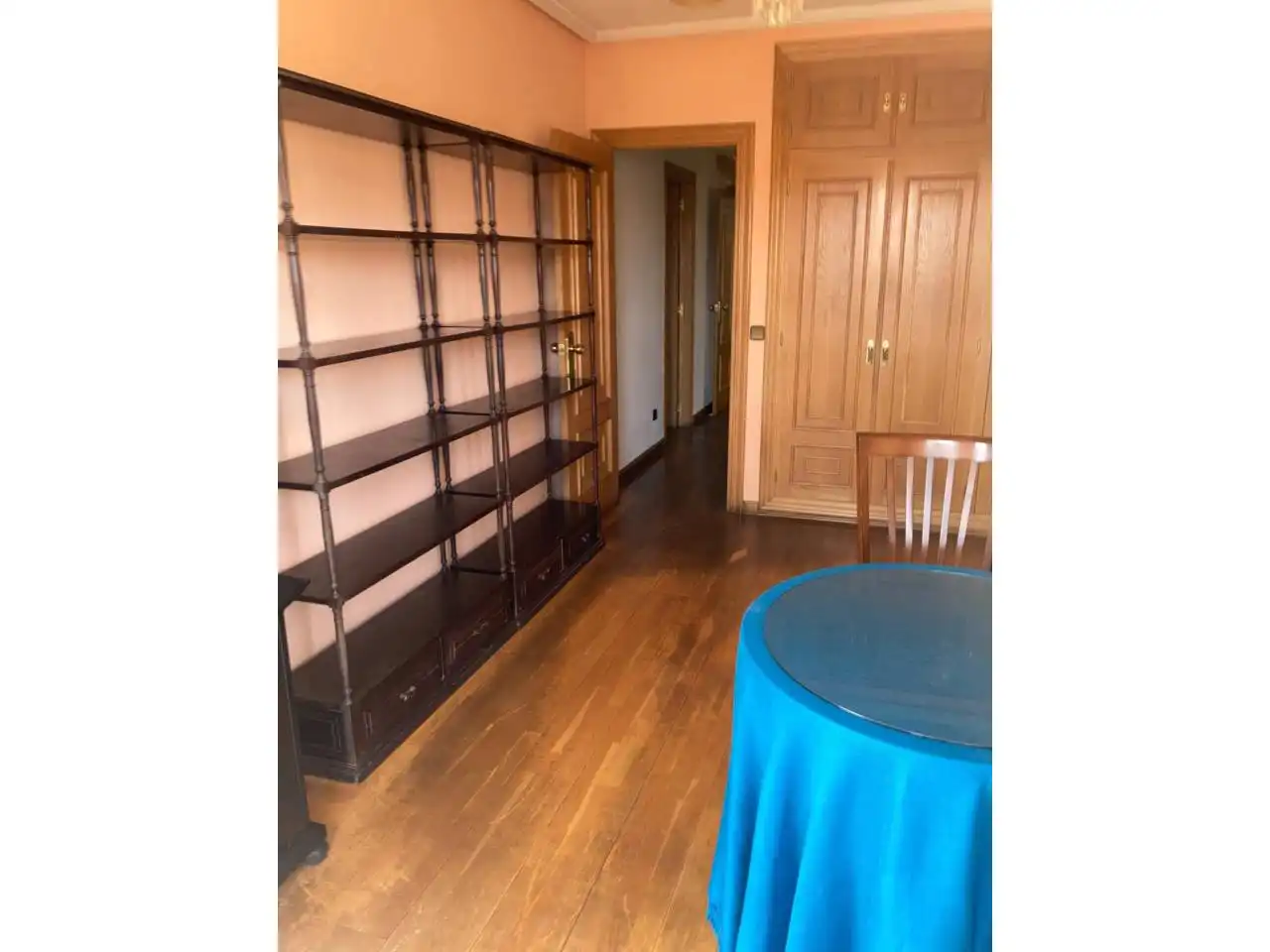 Habitación de Piso en venta en León Capital  con Calefacción, Parquet y Terraza