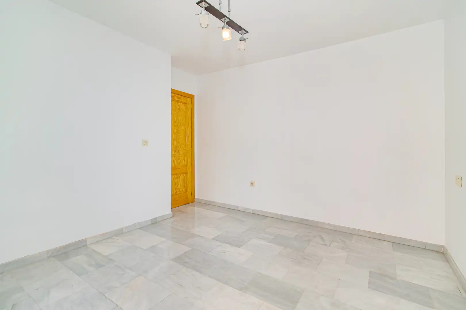 Piso en venta en Ogíjares con Calefacción, Terraza y Trastero
