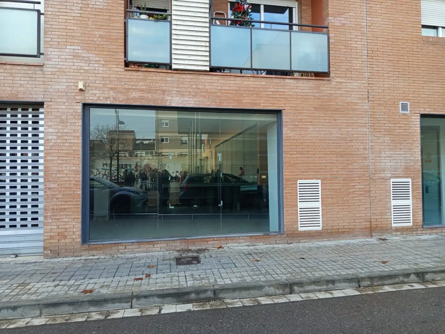 Local comercial en venda a C/ Cardenal Cisneros, imagen 2