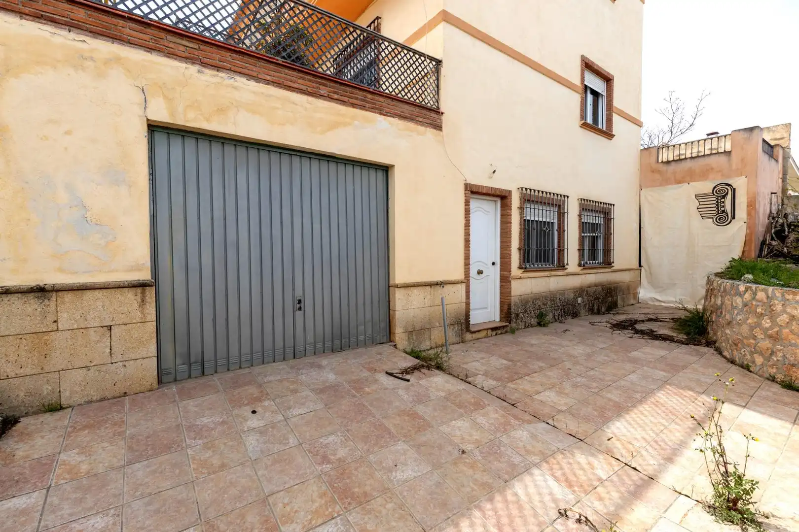 Vista exterior de Casa o chalet en venta en Escúzar con Terraza y Piscina