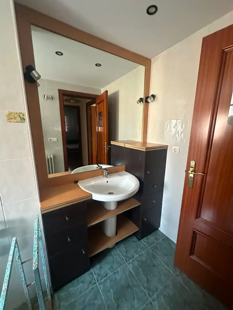 Bathroom of Flat for rent in Aranguren  with Heating, Furnished and Oven