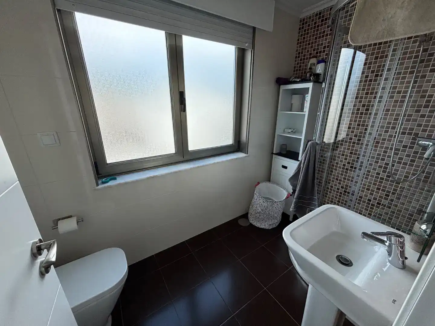 Baño de Piso de alquiler en Cedeira con Parquet y Trastero