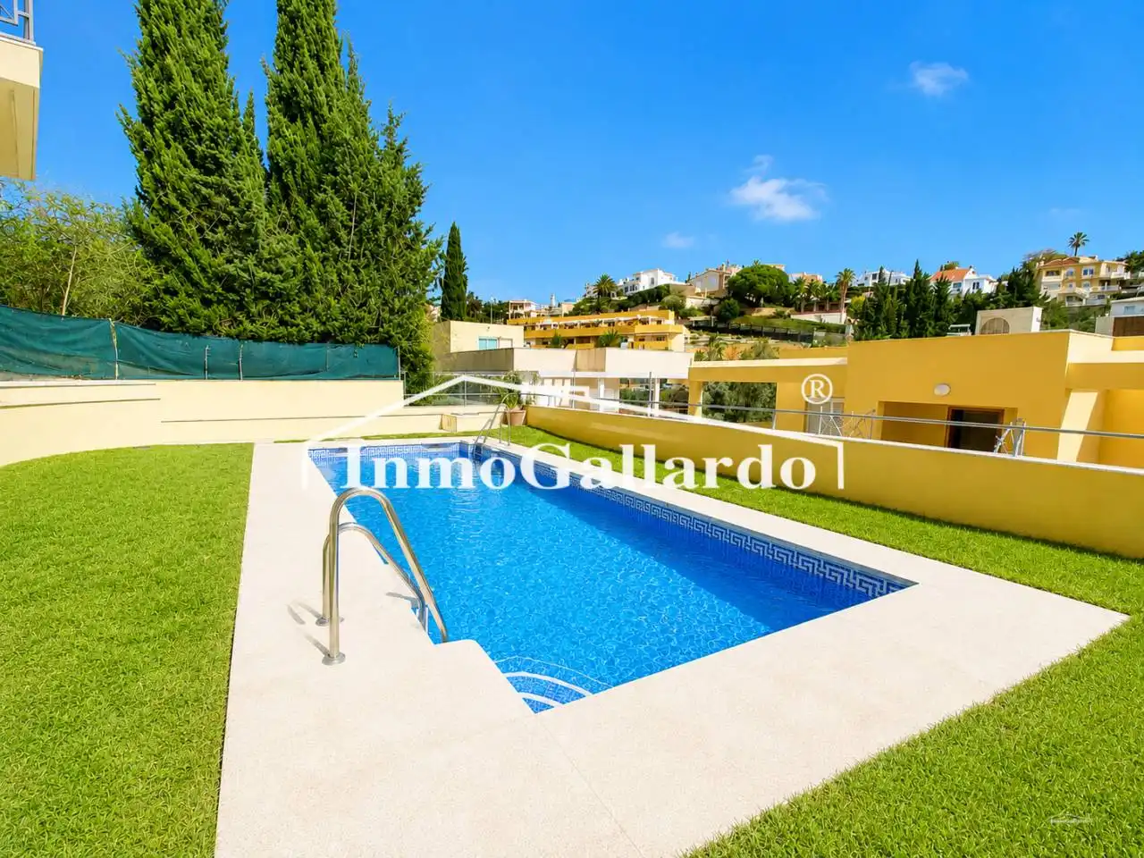 Piscina de Piso en venta en Rincón de la Victoria con Aire acondicionado, Terraza y Piscina comunitaria