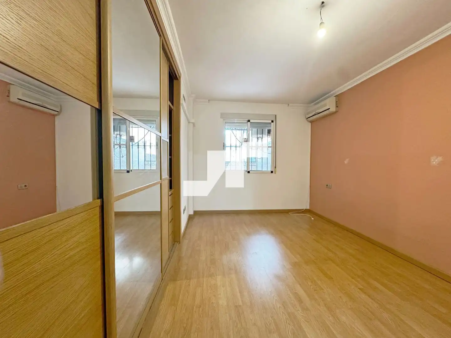 Schlafzimmer von Wohnung zum Verkauf in Vila-real mit Klimaanlage, Heizung und Terrasse