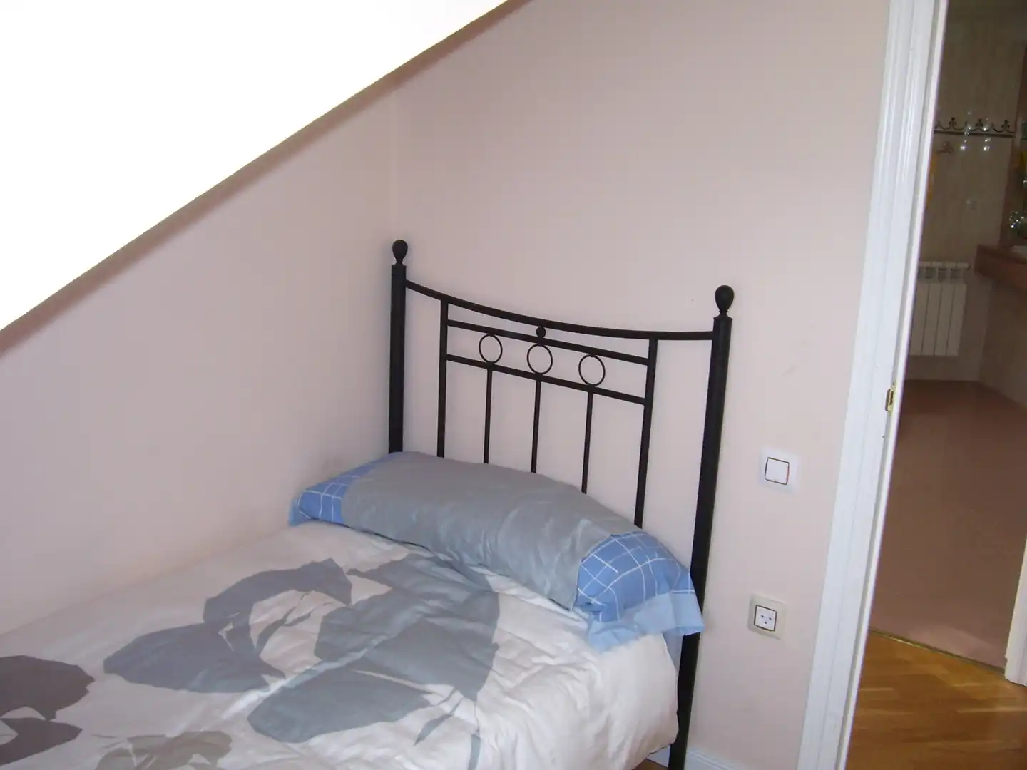 Bedroom of Attic for sale in Benaocaz  with Air Conditioner, Heating and Parquet flooring