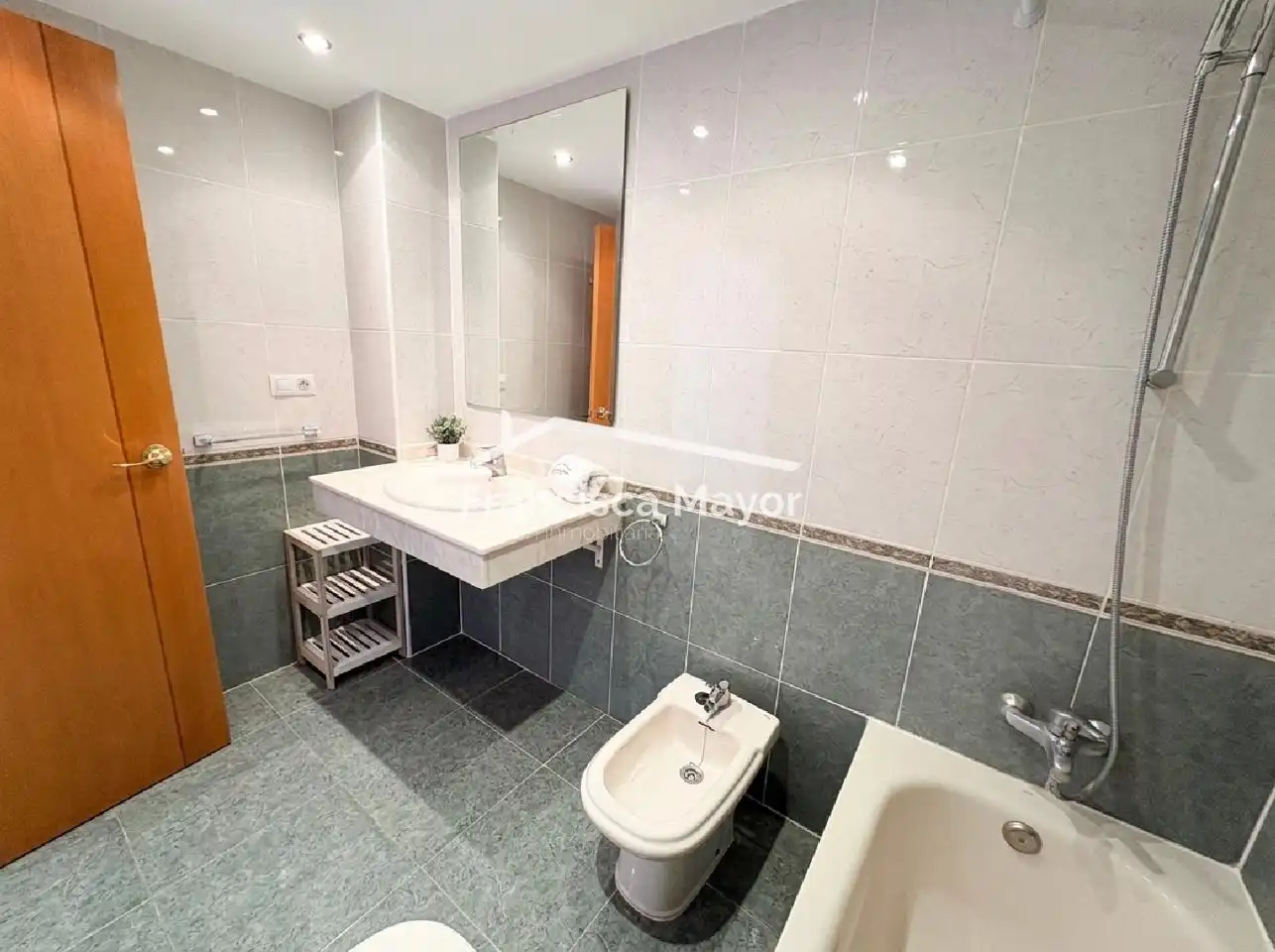 Baño de Piso en venta en Valencia con Aire acondicionado, Amueblado y Piscina comunitaria
