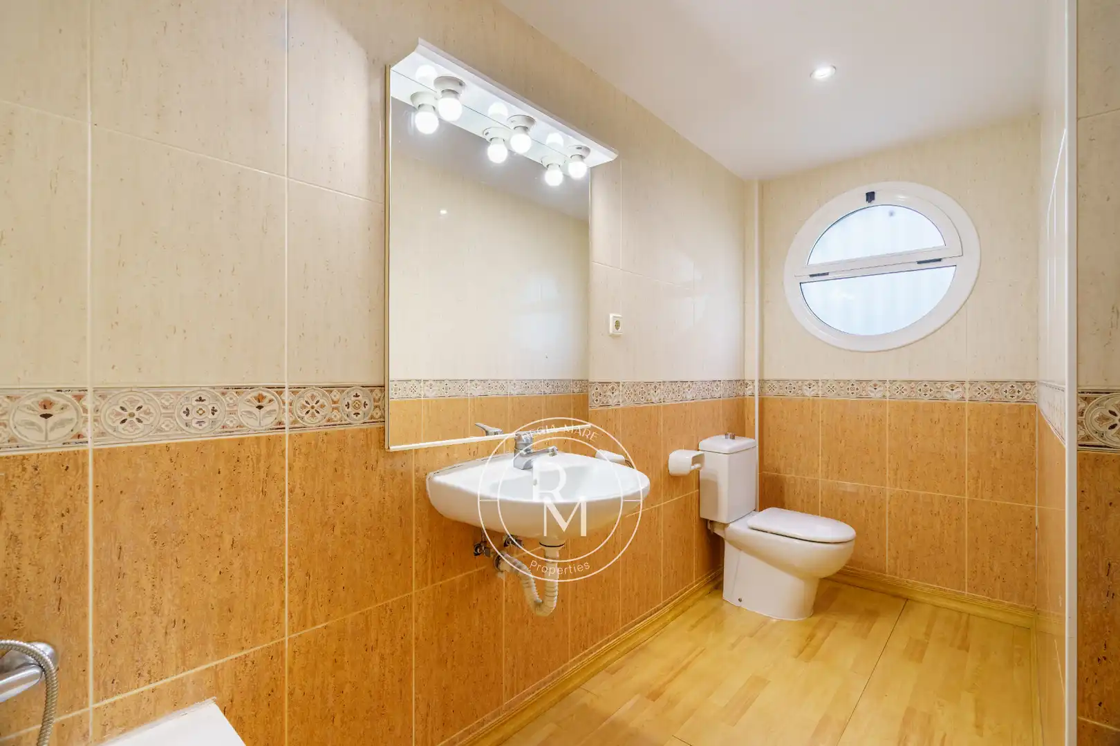Baño de Piso en venta en El Vendrell con Aire acondicionado, Calefacción y Jardín privado