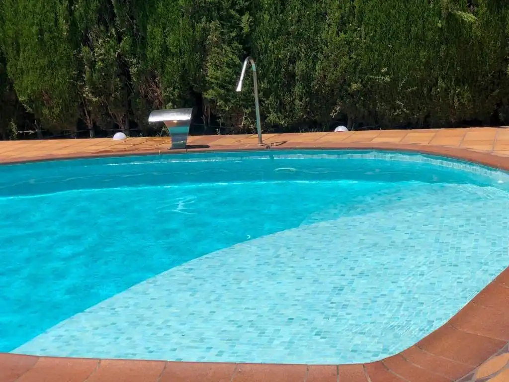 Piscina de Casa o chalet en venta en Elda con Aire acondicionado, Calefacción y Jardín privado