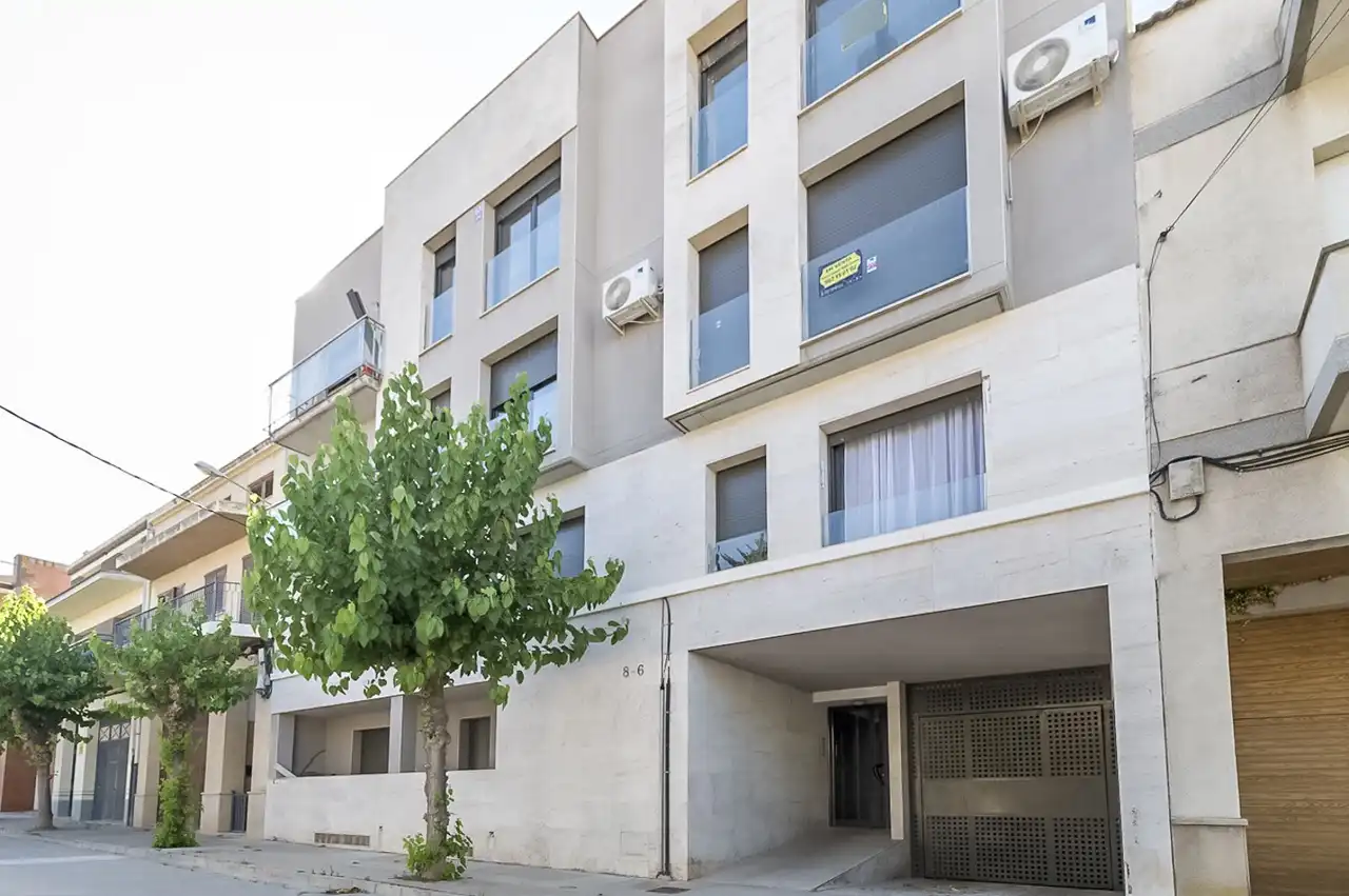 Exterior view of Garage for sale in Tàrrega