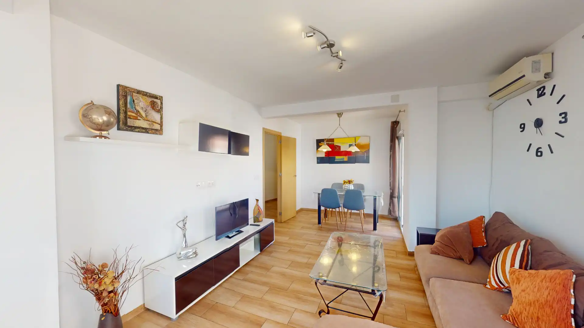 Living room of Flat for sale in Elche / Elx  with Air Conditioner, Heating and Storage room