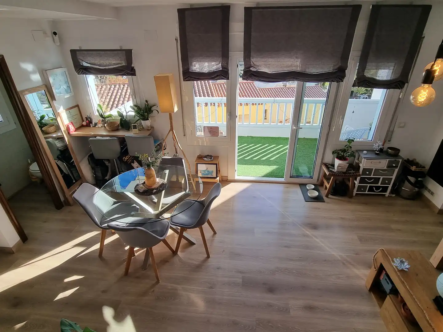 Esszimmer von Einfamilien-Reihenhaus zum Verkauf in Roses mit Klimaanlage, Heizung und Privatgarten