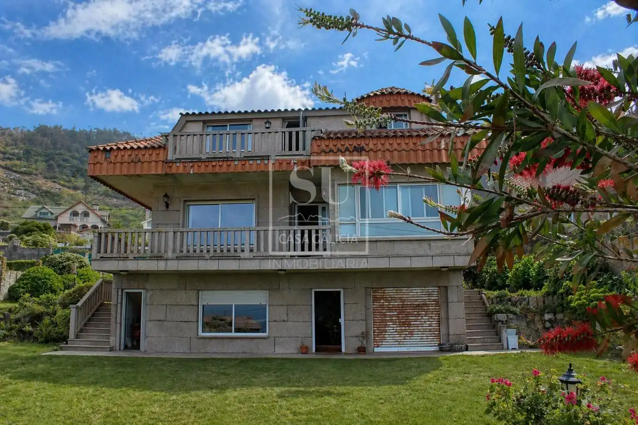 Außenansicht von Haus oder Chalet zum Verkauf in Oia mit Heizung, Privatgarten und Terrasse
