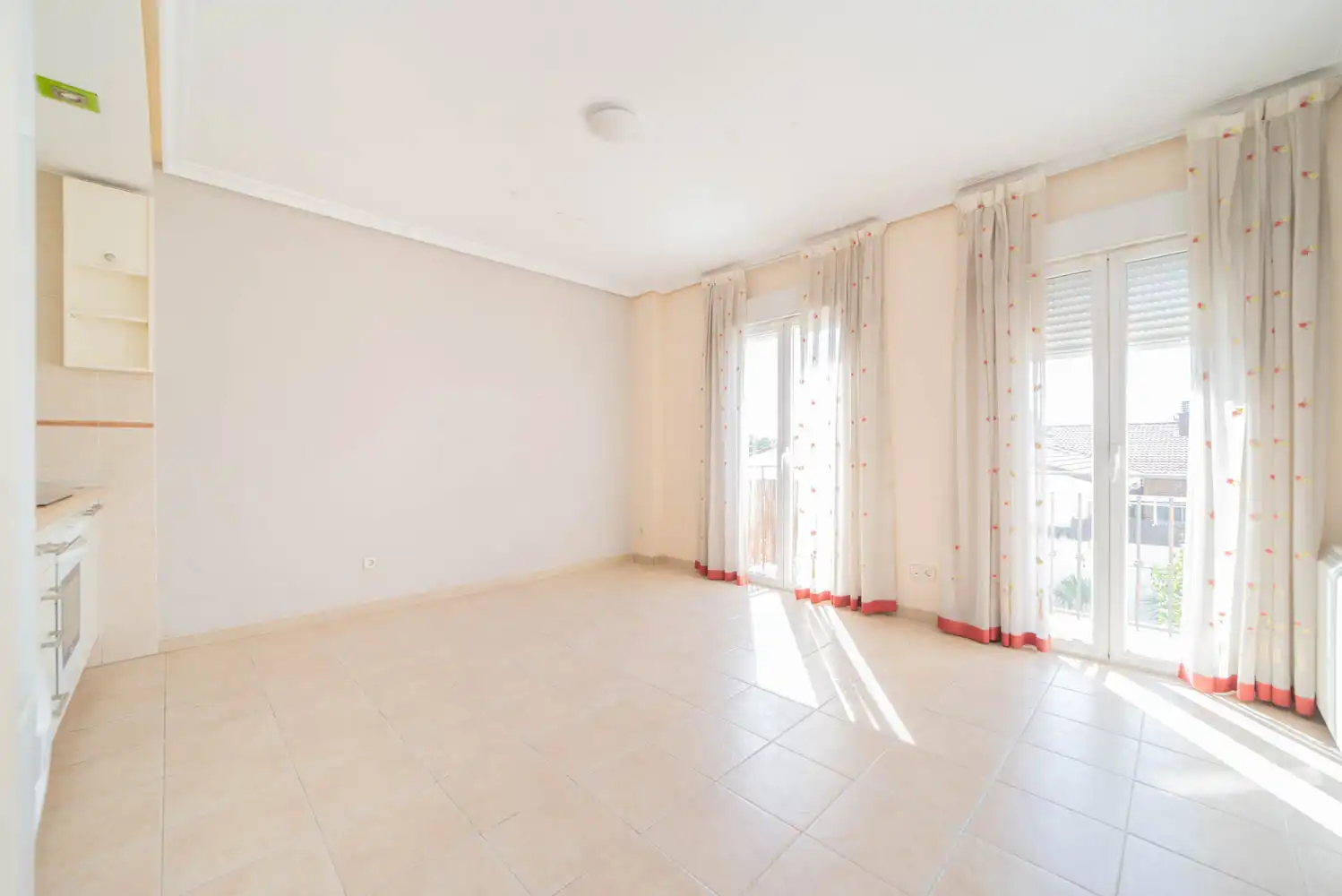 Sala de estar de Dúplex en venta en Brunete con Balcón