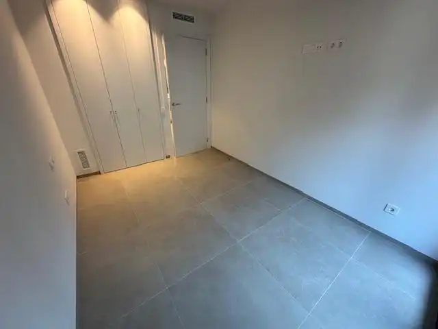 Piso de alquiler en Badalona con Calefacción y Balcón