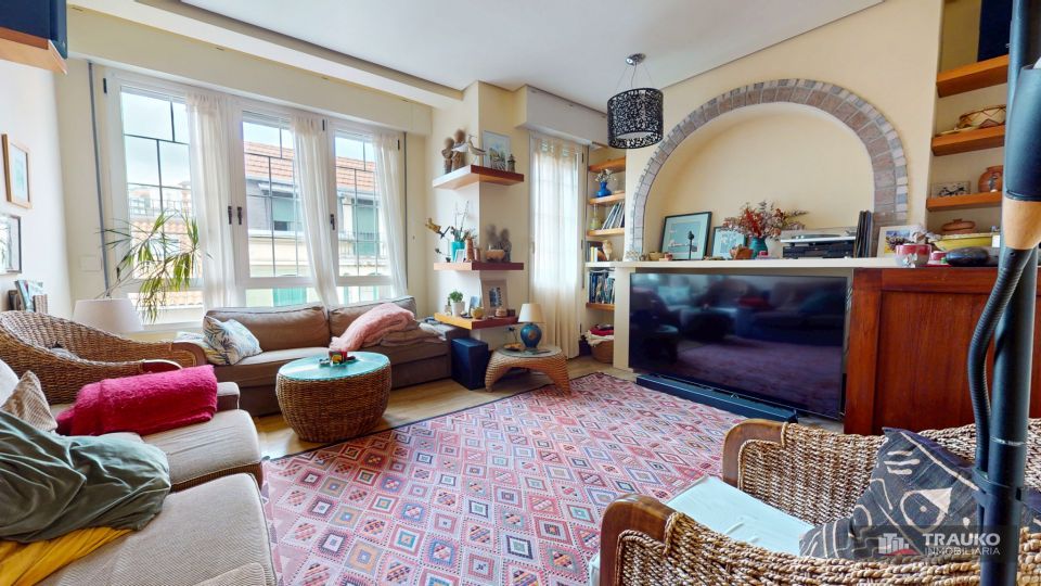 Living room of Flat for sale in Bilbao   with Heating and Terrace