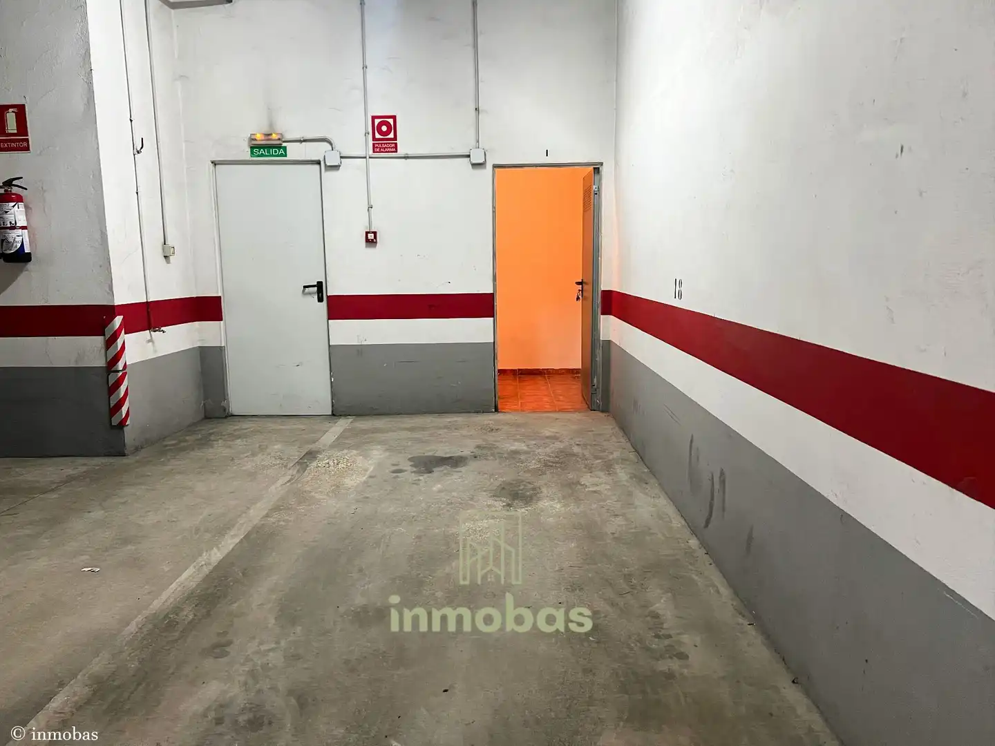 Parkplatz von Wohnungen zum Verkauf in Badajoz mit Klimaanlage und Heizung