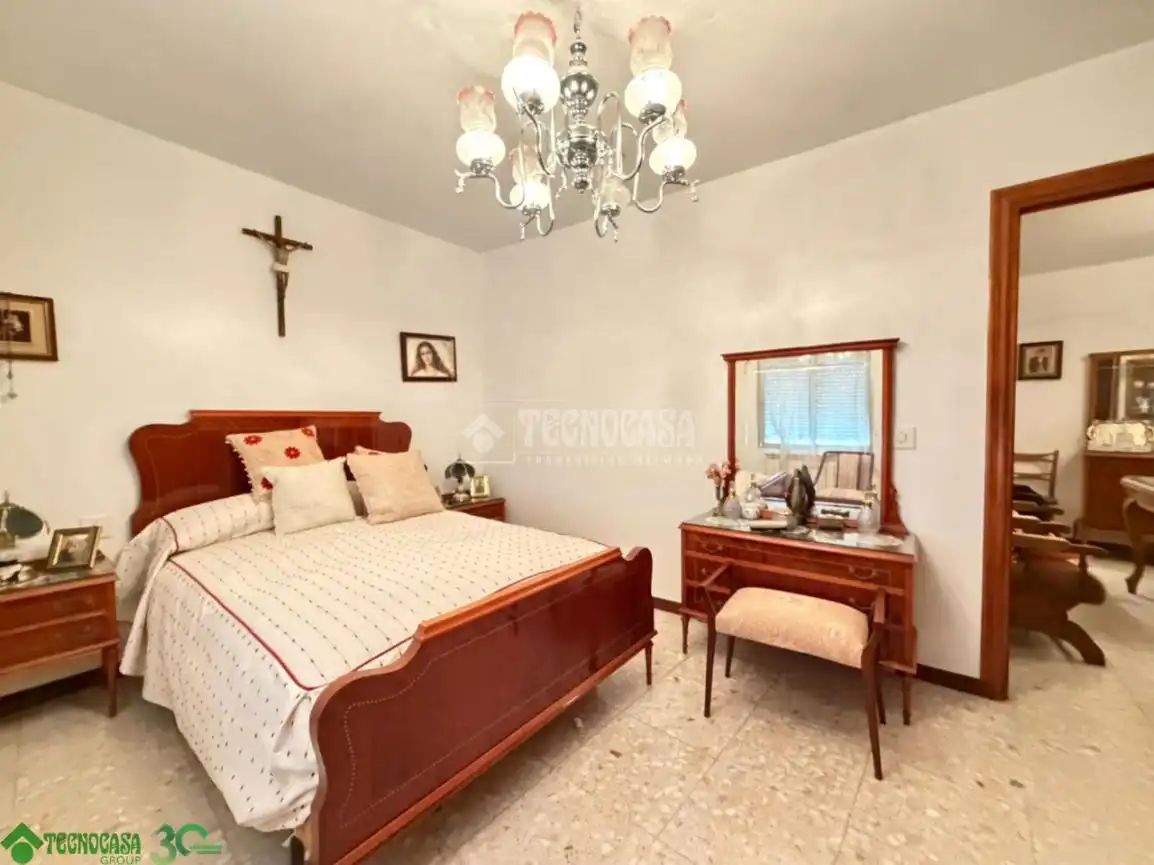 Habitación de Casa adosada en venta en Santa Cruz de la Zarza con Calefacción, Terraza y Amueblado