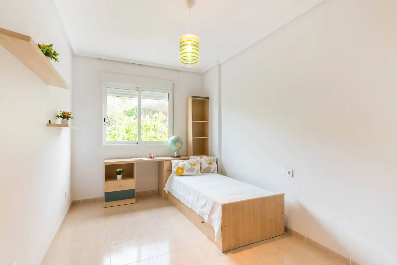 Habitación de Piso en venta en Murcia con Trastero y Amueblado