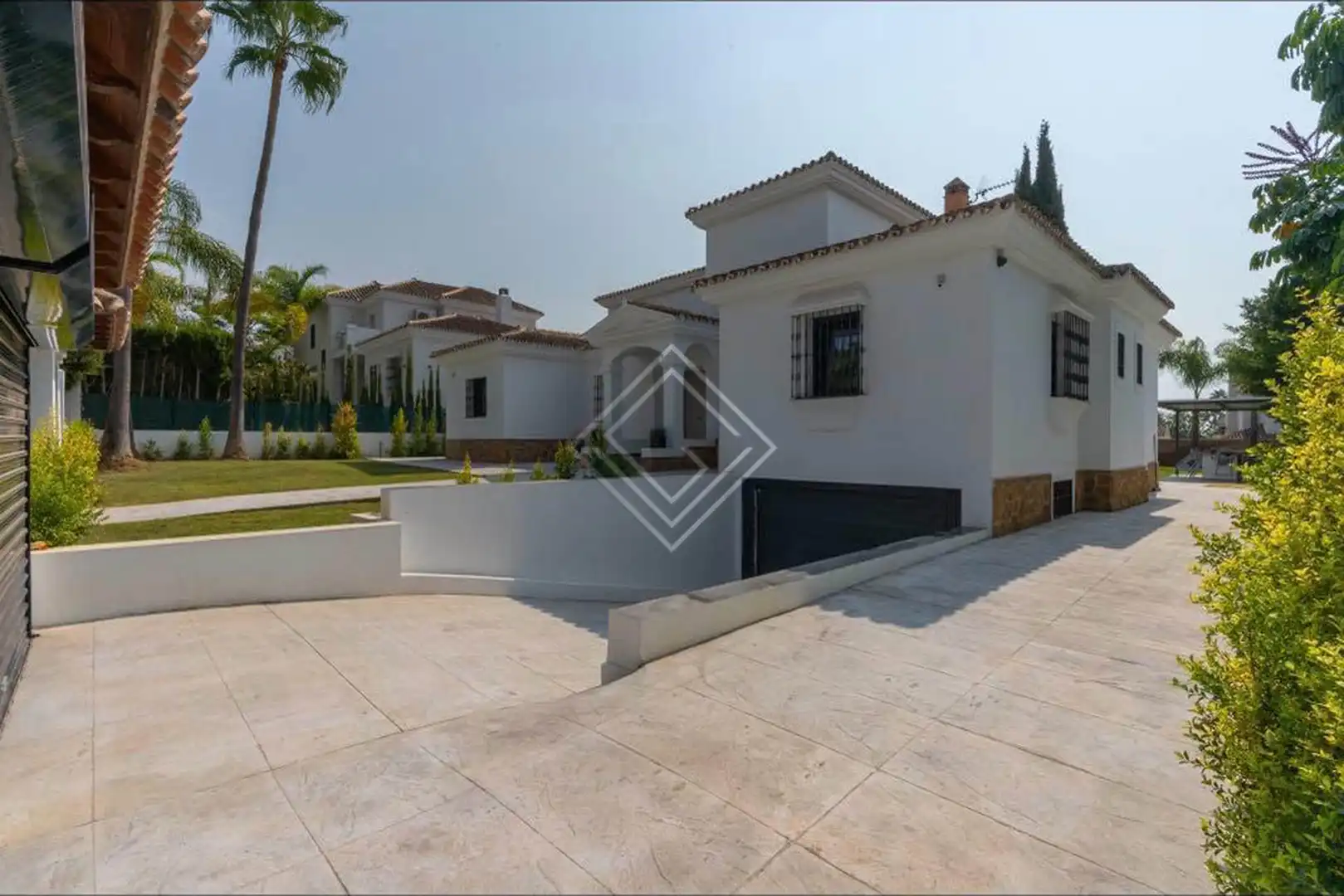 Villa mit Pool zum Verkauf in Nueva Andalucía, imagen 12