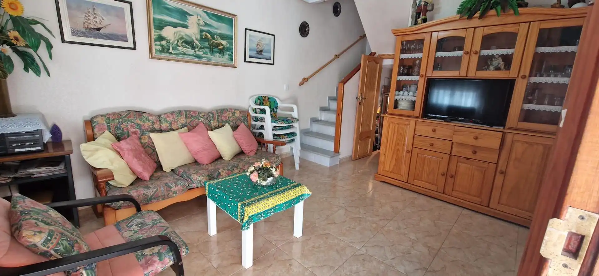 Sala d'estar de Casa adosada en venda en Santa Pola amb Aire condicionat, Terrassa i Balcó